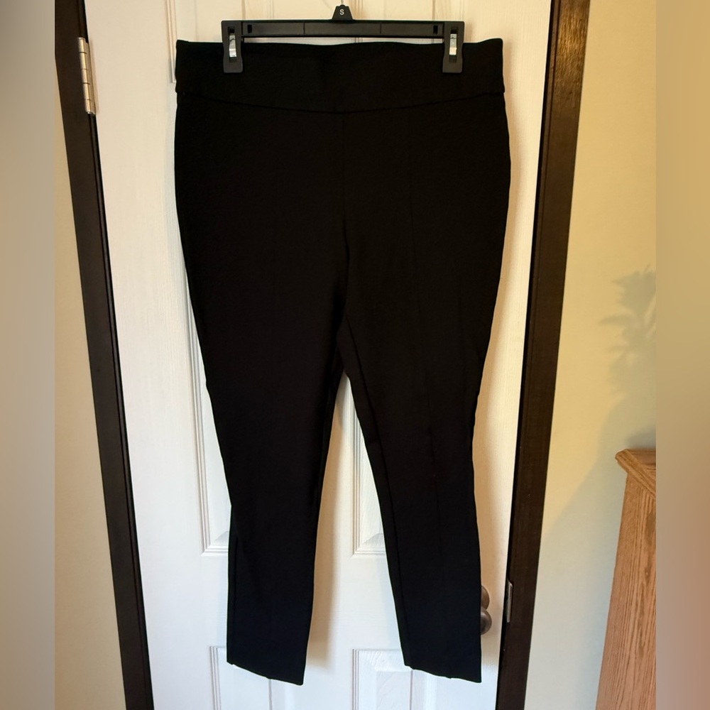 Anne Klein Black Cropped Pants
